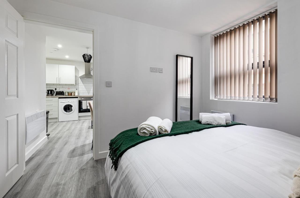 Cosy Modern Apt In Heart Of Stockport - Sleeps 4 Apartment Luaran gambar