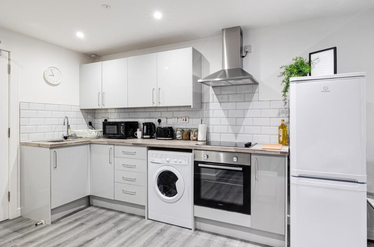 Cosy Modern Apt In Heart Of Stockport - Sleeps 4 Apartment Luaran gambar