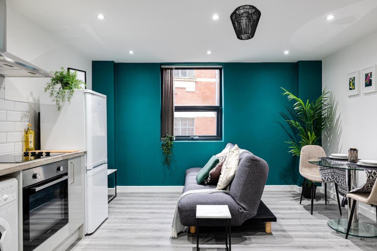 Cosy Modern Apt In Heart Of Stockport - Sleeps 4 Apartment Luaran gambar