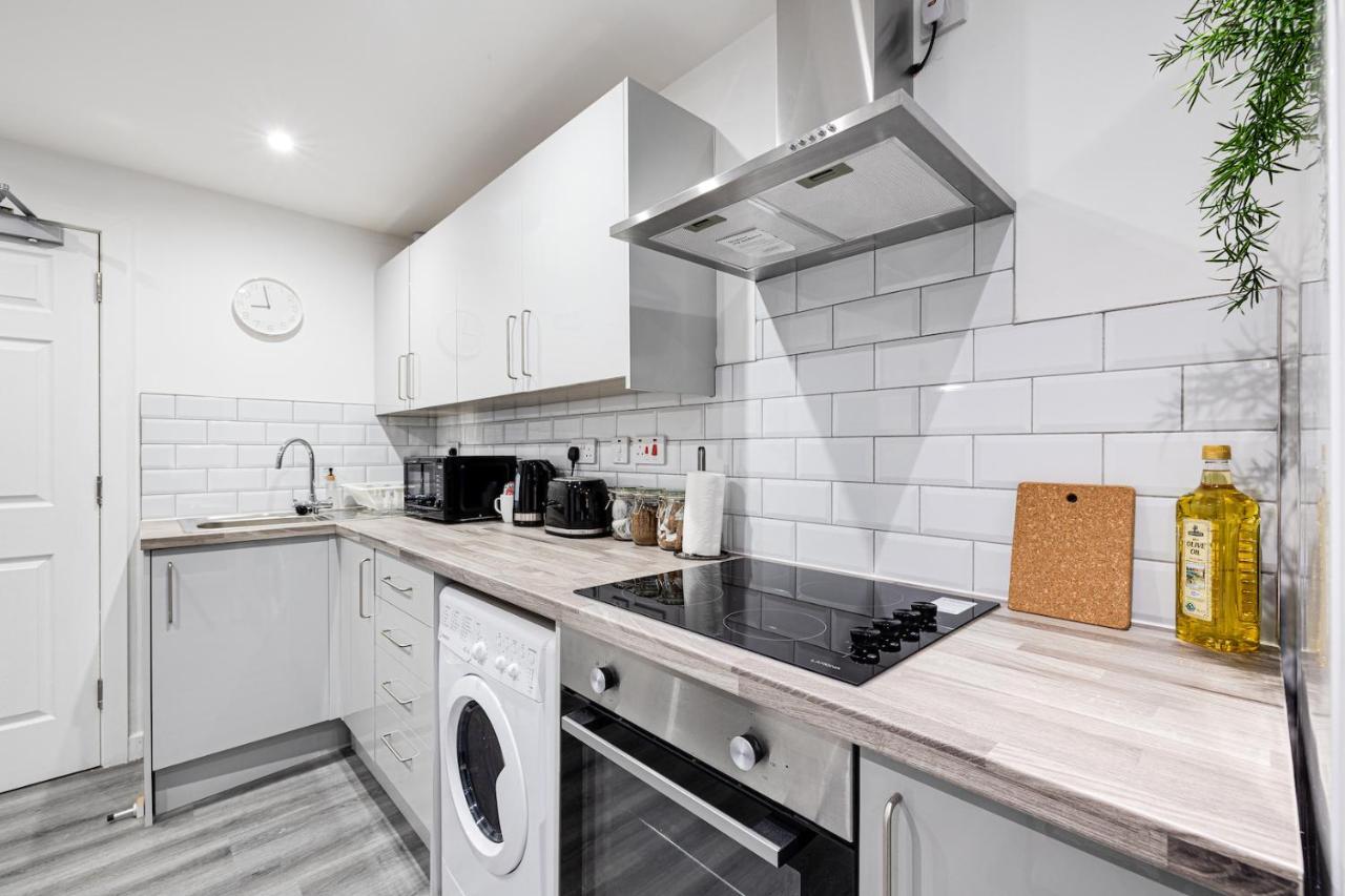 Cosy Modern Apt In Heart Of Stockport - Sleeps 4 Apartment Luaran gambar